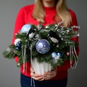 Новогодняя композиция из искусственной хвои "Морозное утро"