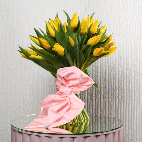 Букет 51 жовтий тюльпан