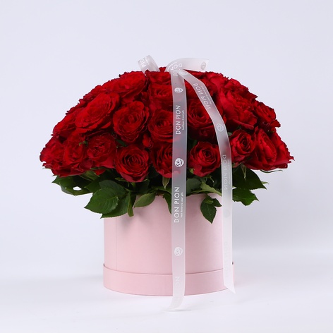 Троянди в коробці "Пелюстки пристрасті"