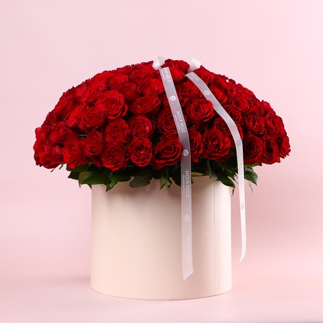 Троянди в коробці "Безмежне кохання"